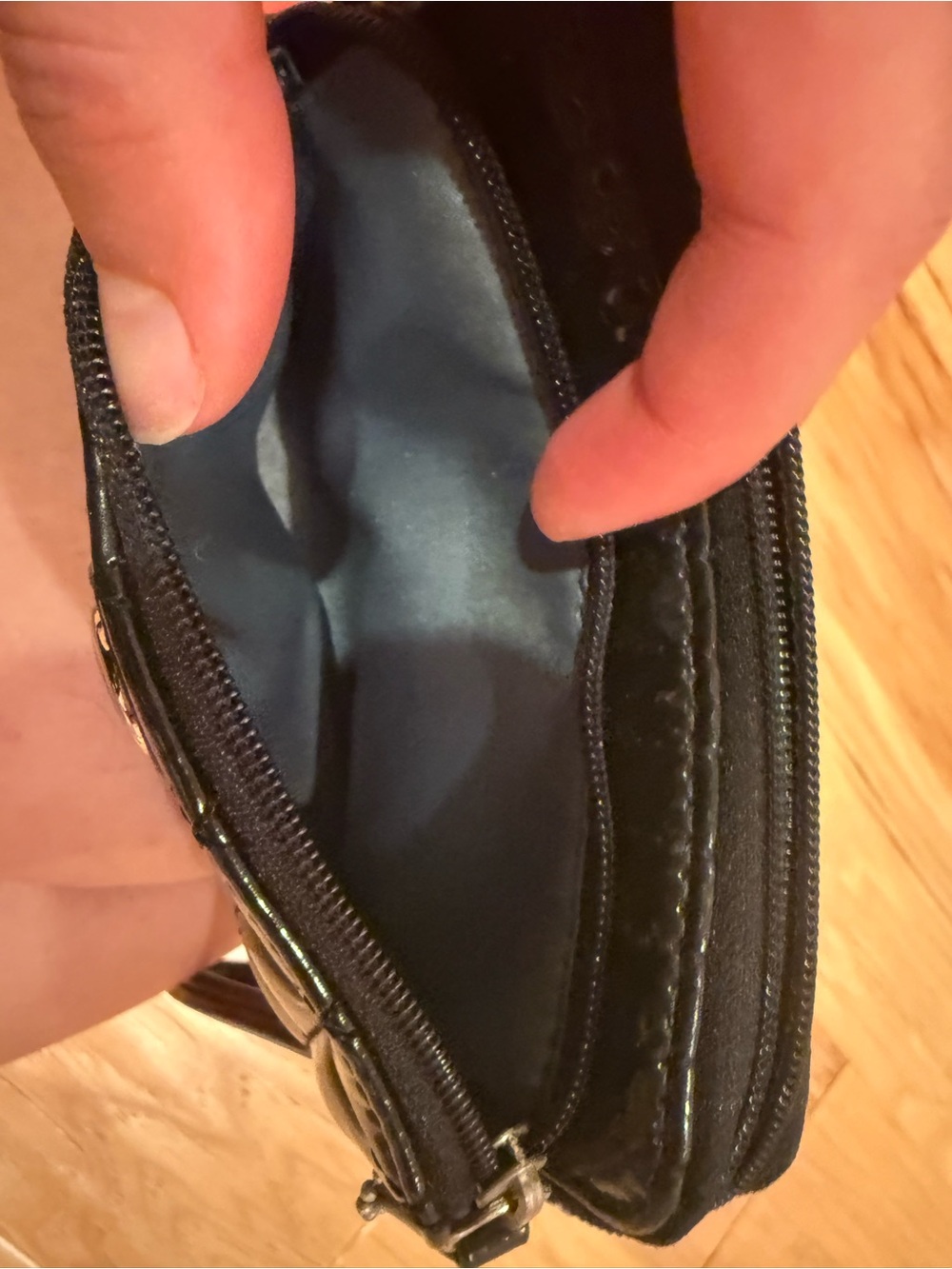 Coach Black Quilted Patent leather wristlet - Picture 5 of 6